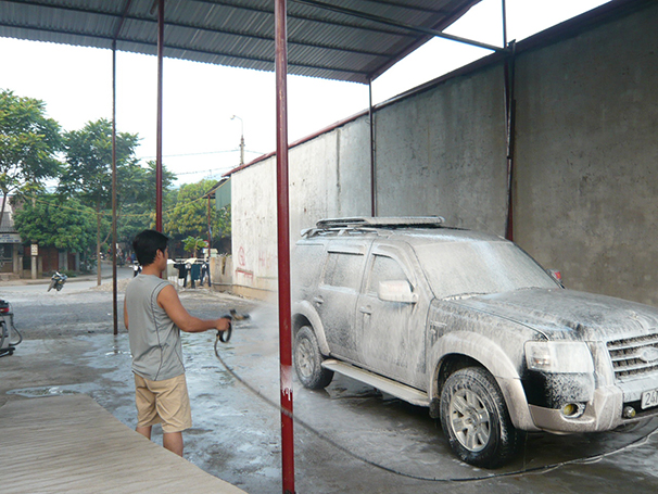 Phun rửa xe siêu sạch